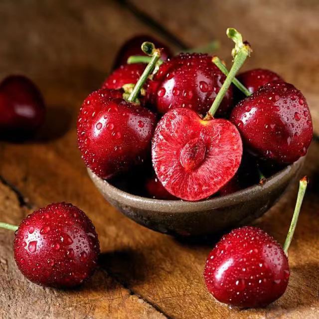 Giant Black Cherry Seeds | Sweet & Juicy Homegrown Fruit | Non-GMO Heirloom Variety