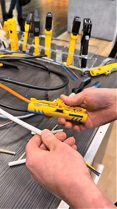 Universal Cable Stripper, Secura No.15, 8mm to 13mm Capacity