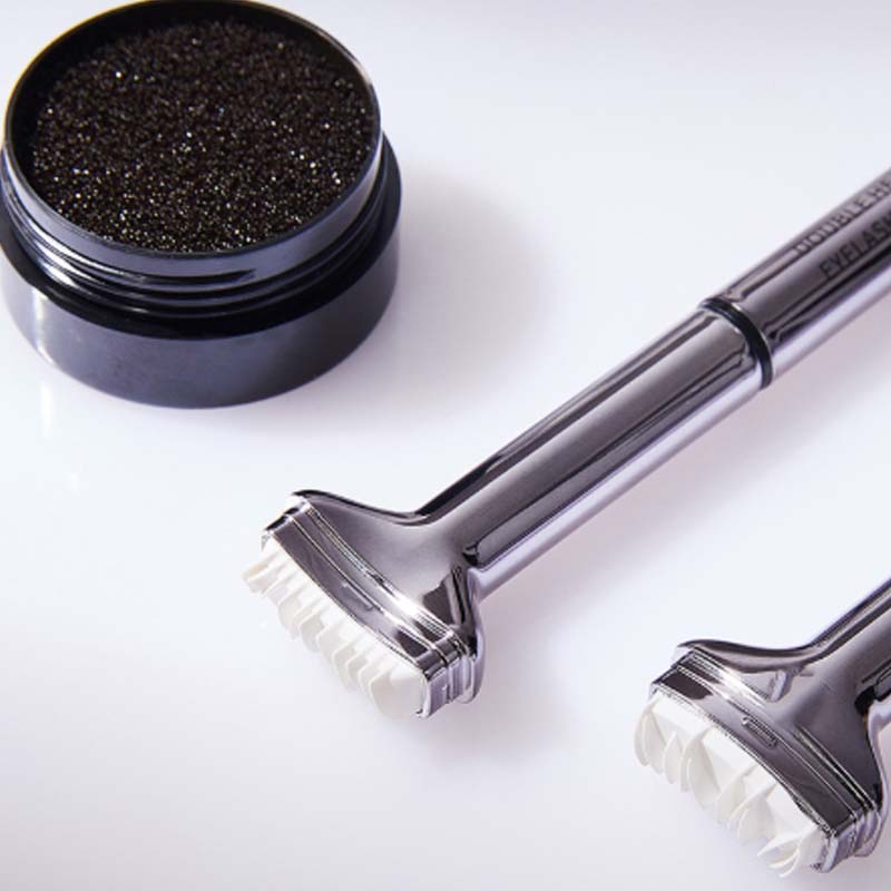 Get the Look 👑: The Ultimate 2-in-1 Waterproof Mascara & Eyeliner ✨